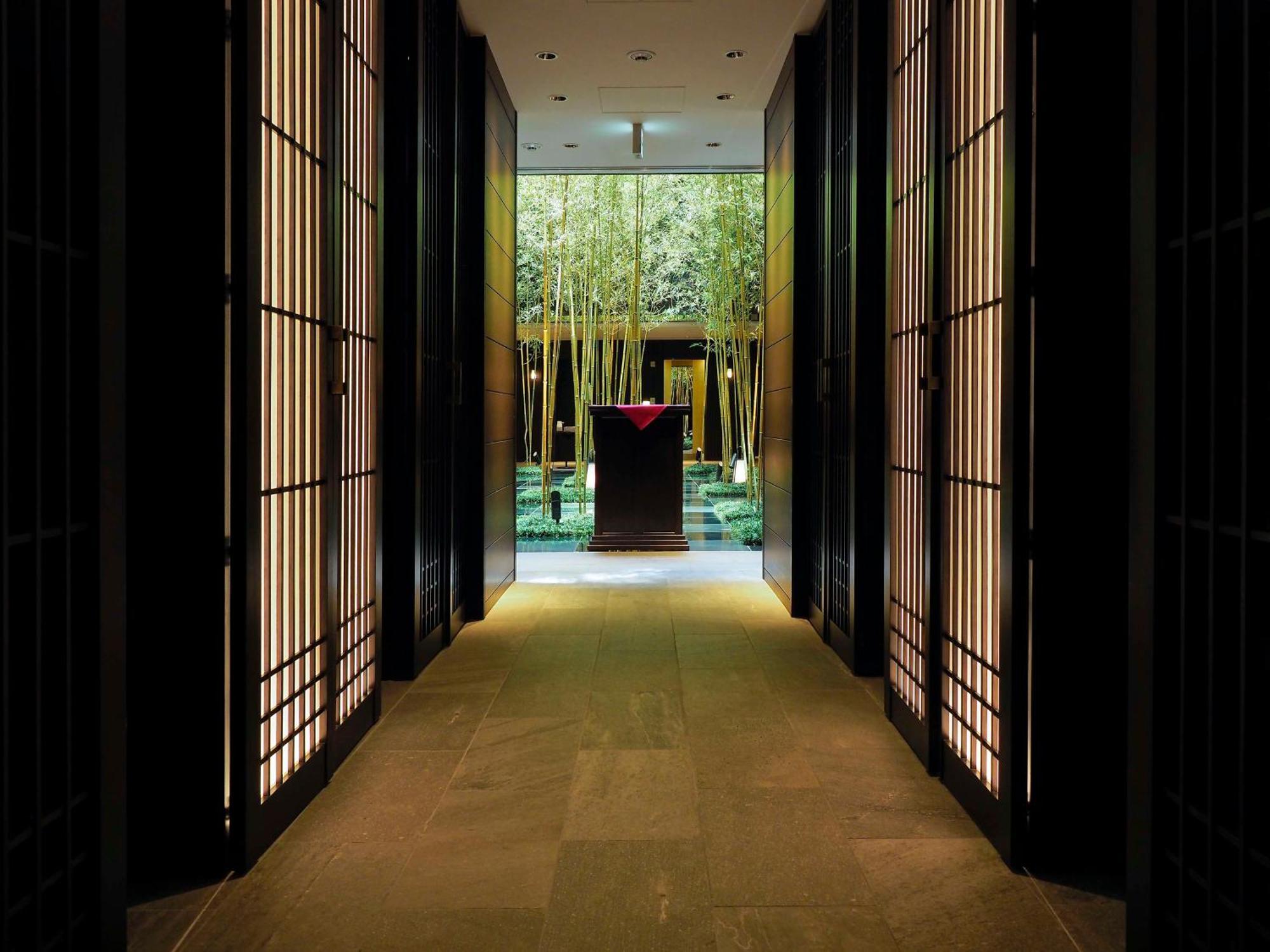 Hotel Dhawa Yura 5*